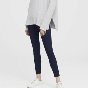 Banana Republic | Devon Legging-Fit Washable Bi-Stretch Ankle Pant | Navy | 6